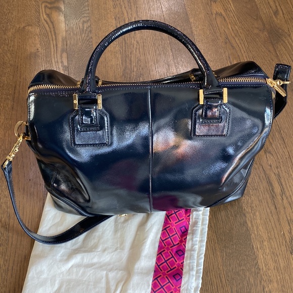 Tory Burch matching navy bag and wallet - Picture 8 of 15